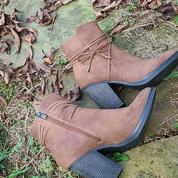 Limelight brown faux leather booties - Picture 3 of 4